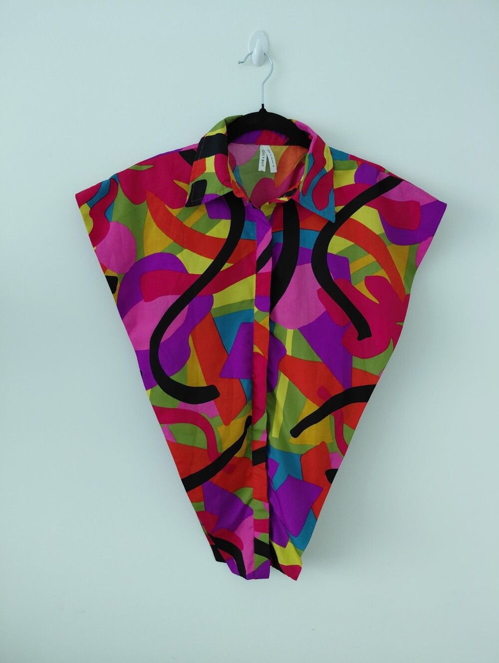 Hidden Crop Top Vibrant Abstract Print Button-Up Top - Multicolor